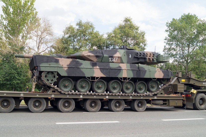 Leopard 2 for delivery - Michal Krynski